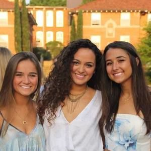 Meet your Posher, Lydia